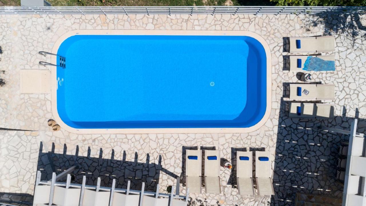 Villa Chrysallis With Heated Pool Georgioupoli Exteriör bild