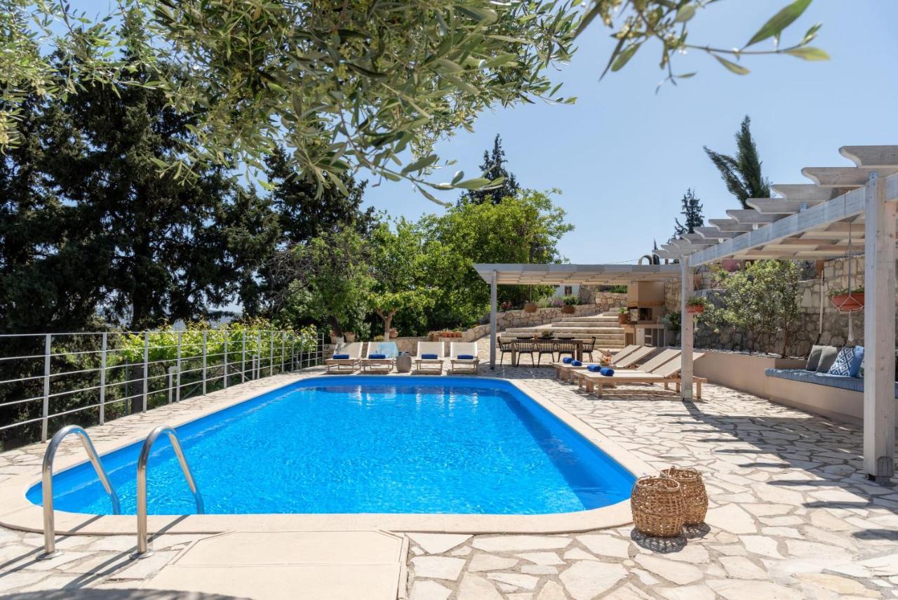 Villa Chrysallis With Heated Pool Georgioupoli Exteriör bild