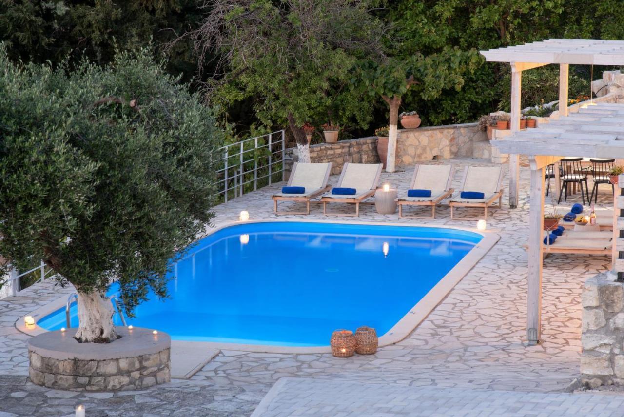 Villa Chrysallis With Heated Pool Georgioupoli Exteriör bild